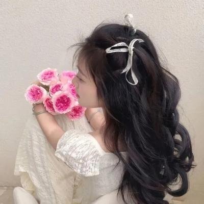 血红溅白纱